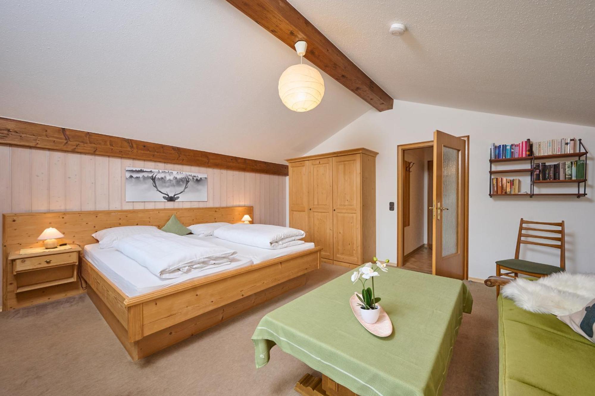 Gaestehaus Weissenbacher-Ferienwohnungen Марквартштайн Экстерьер фото