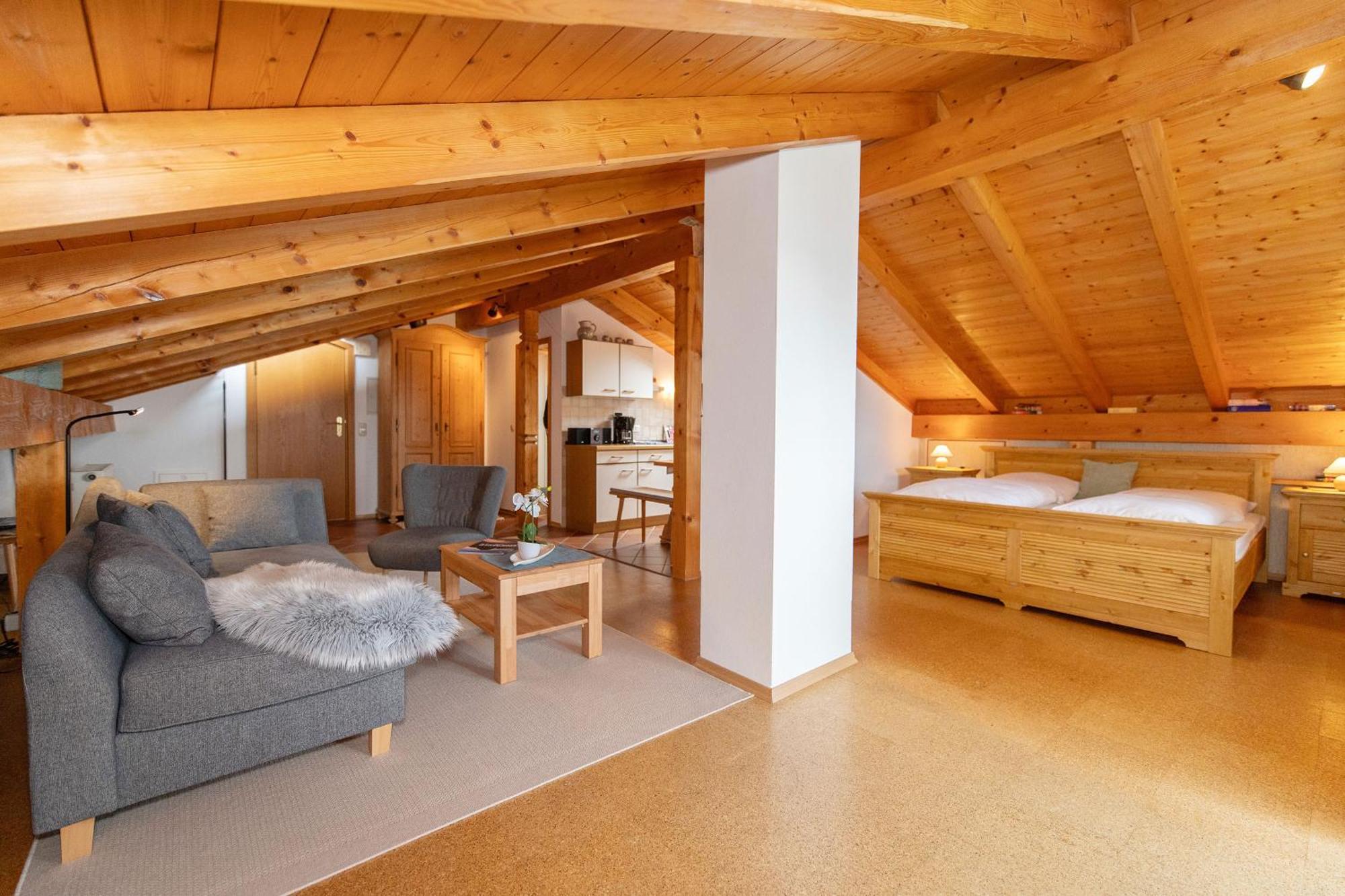 Gaestehaus Weissenbacher-Ferienwohnungen Марквартштайн Экстерьер фото